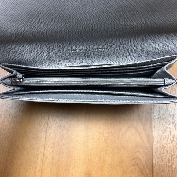 Michael Kors Women’s Gray and Silver Wallet with Card Slots - Picture 3 of 10